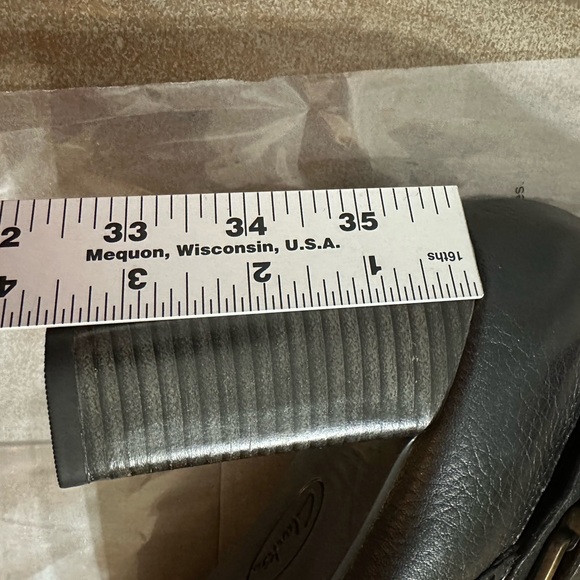 Clarks Lida Sayer Size 10 Black Genuine, Pebble Leather Ankle Boot, Barely Used - Picture 14 of 16